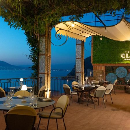 Aequa Hotel Вико Екуензе Екстериор снимка