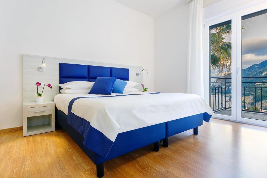 Aequa Hotel Вико Екуензе Екстериор снимка
